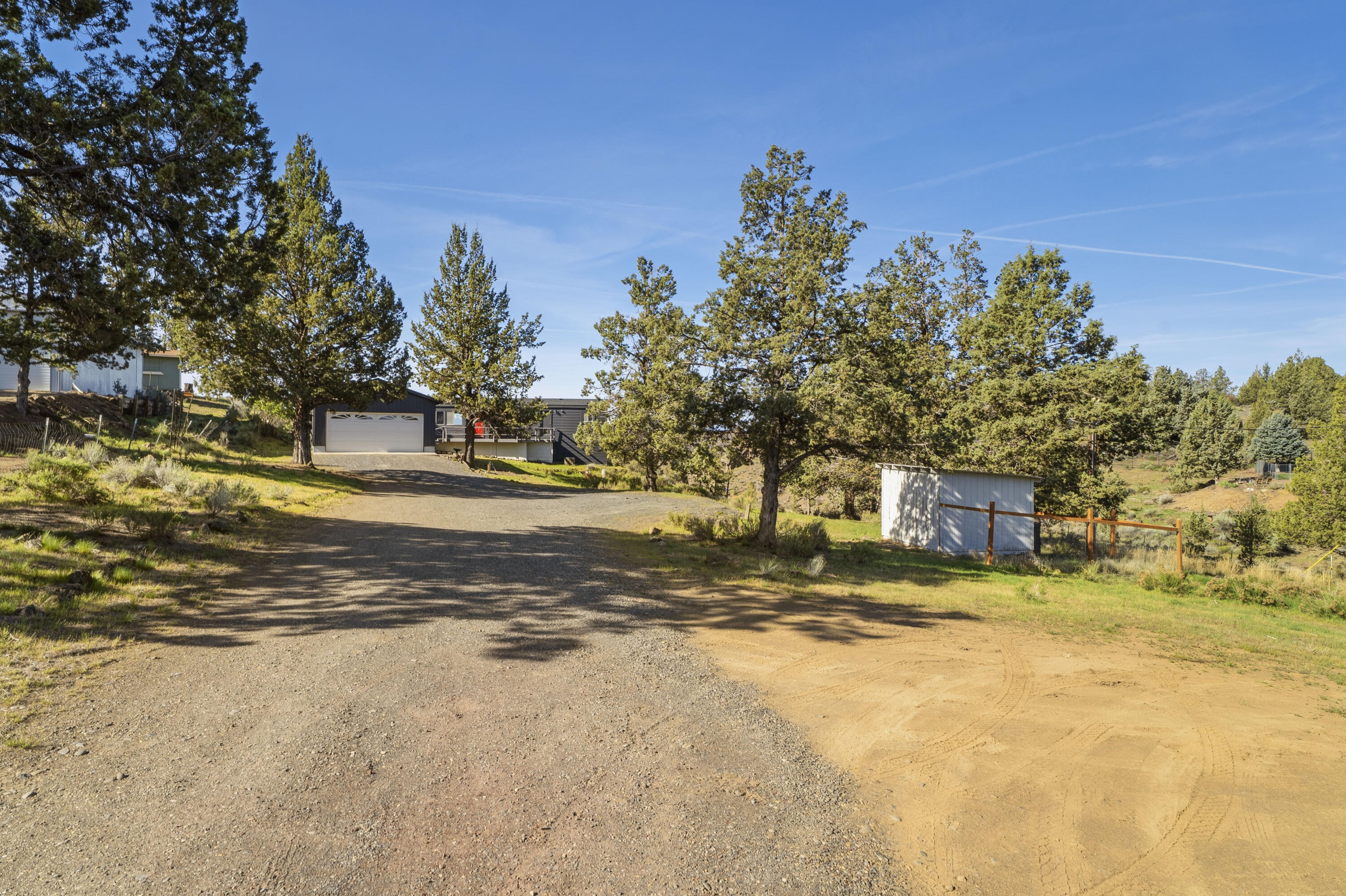9318 Southwest Panorama Road Terrebonne, OR 97760 - Photo 44 of 44 13-Exterior
