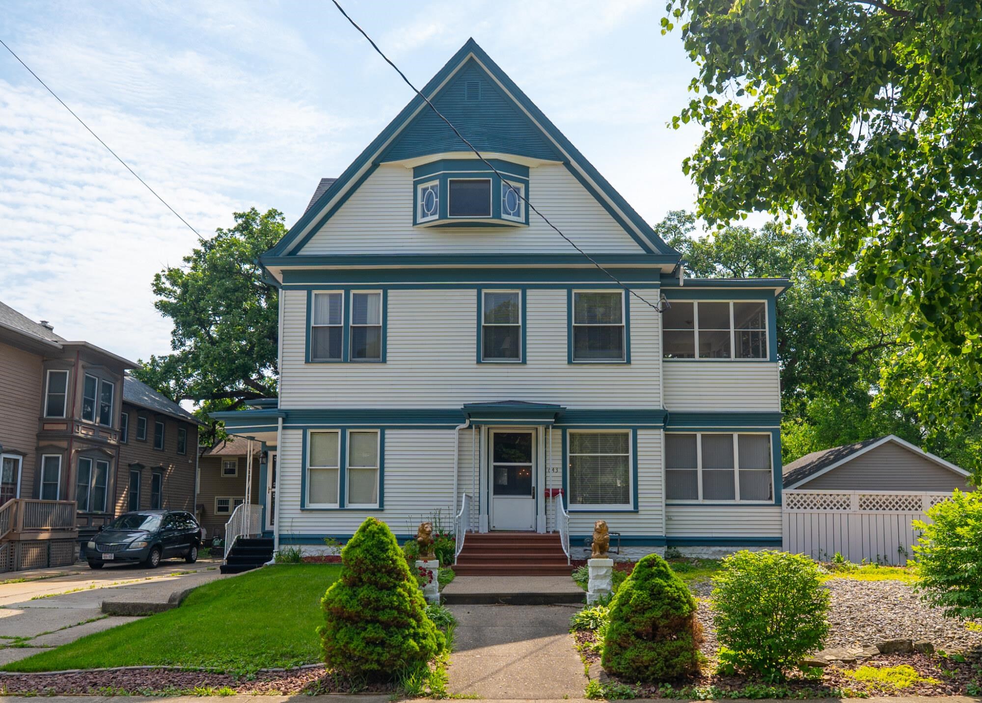 643 Park Beloit Wi 53511 Beloit, WI 53511 - Photo 4 of 33