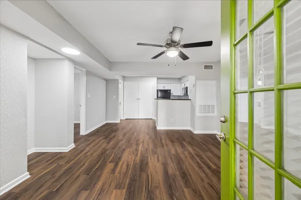 $1,495 | 1710 West T C Jester Boulevard, Unit 1111, Houston, TX 77008