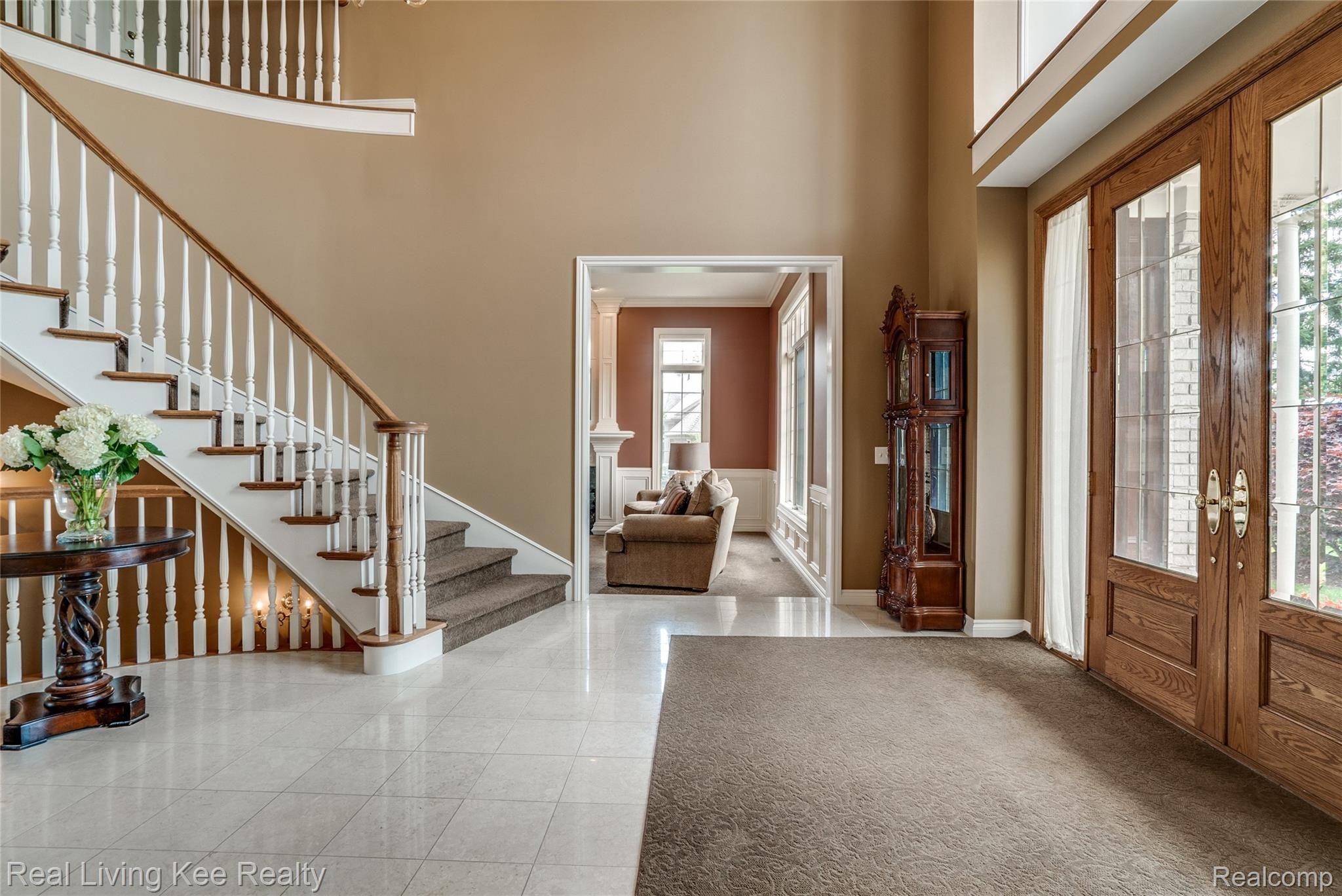 2675 Shorebrook Court Rochester, MI 48306 - Photo 30 of 98 Interiors (11 of 88).jpg