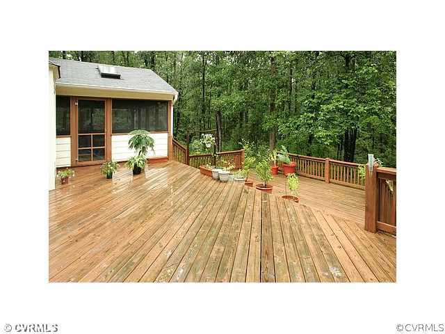17182 White Pine Road Beaverdam, VA 23015 - Photo 10 of 12 a outdoor view with a sitting space