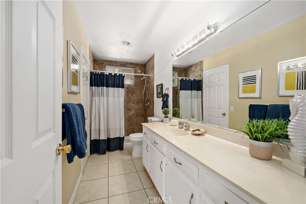 39980 Vía Fernando Temecula, CA 92592 - Photo 36 of 73 Main House: Bathroom 2