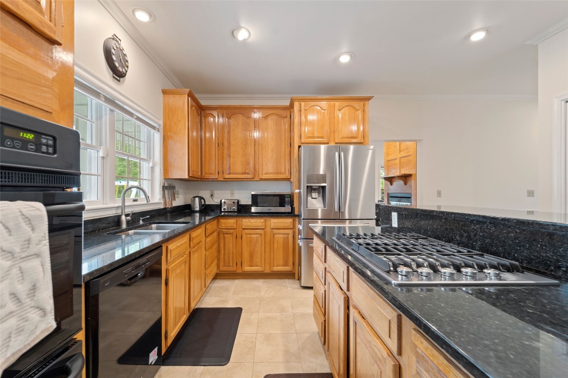 290 Foster Road Vestal, NY 13850 - Photo 12 of 41 Gallery Image 12