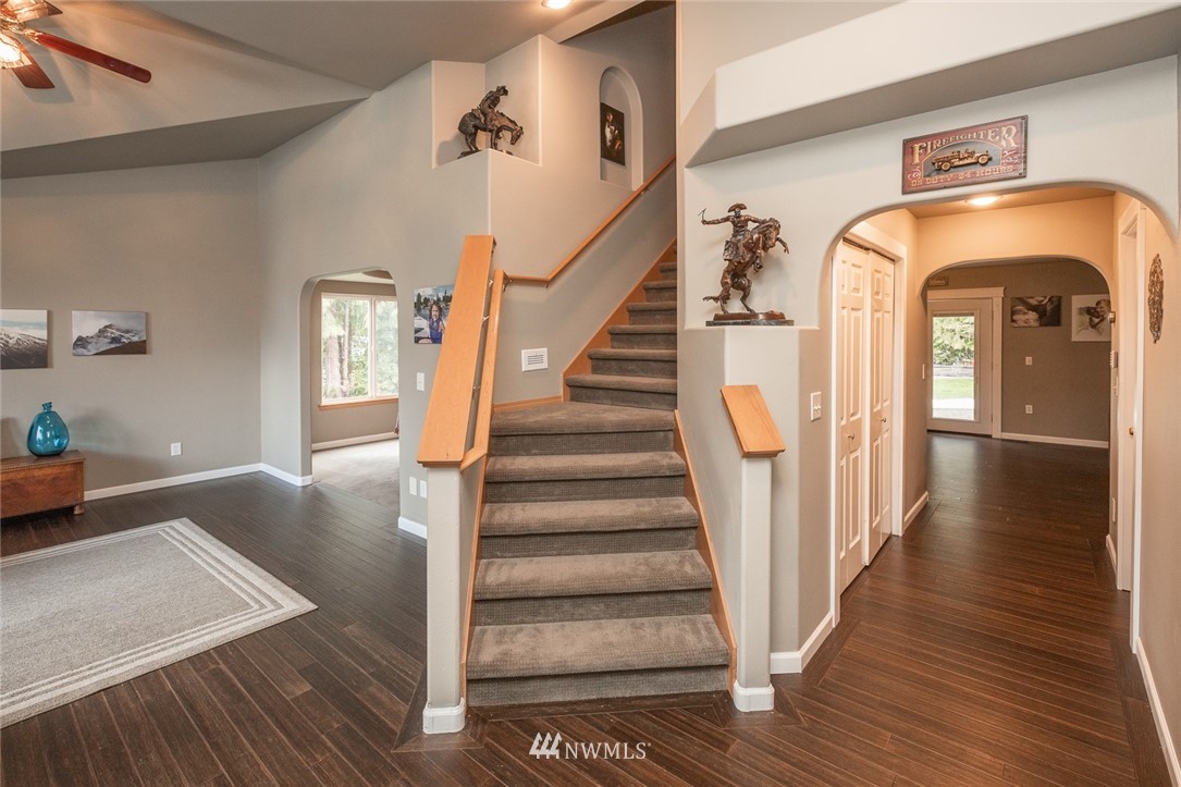 14123 A P Tubbs Road East Buckley, WA 98321 - Photo 4 of 25 Gallery Image 4