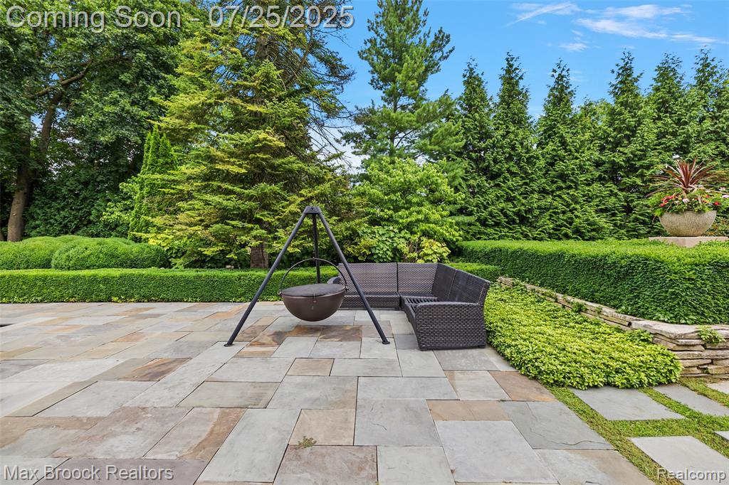 72 Lone Pine Road Bloomfield Hills, MI 48304 - Photo 62 of 66 Gallery Image 62