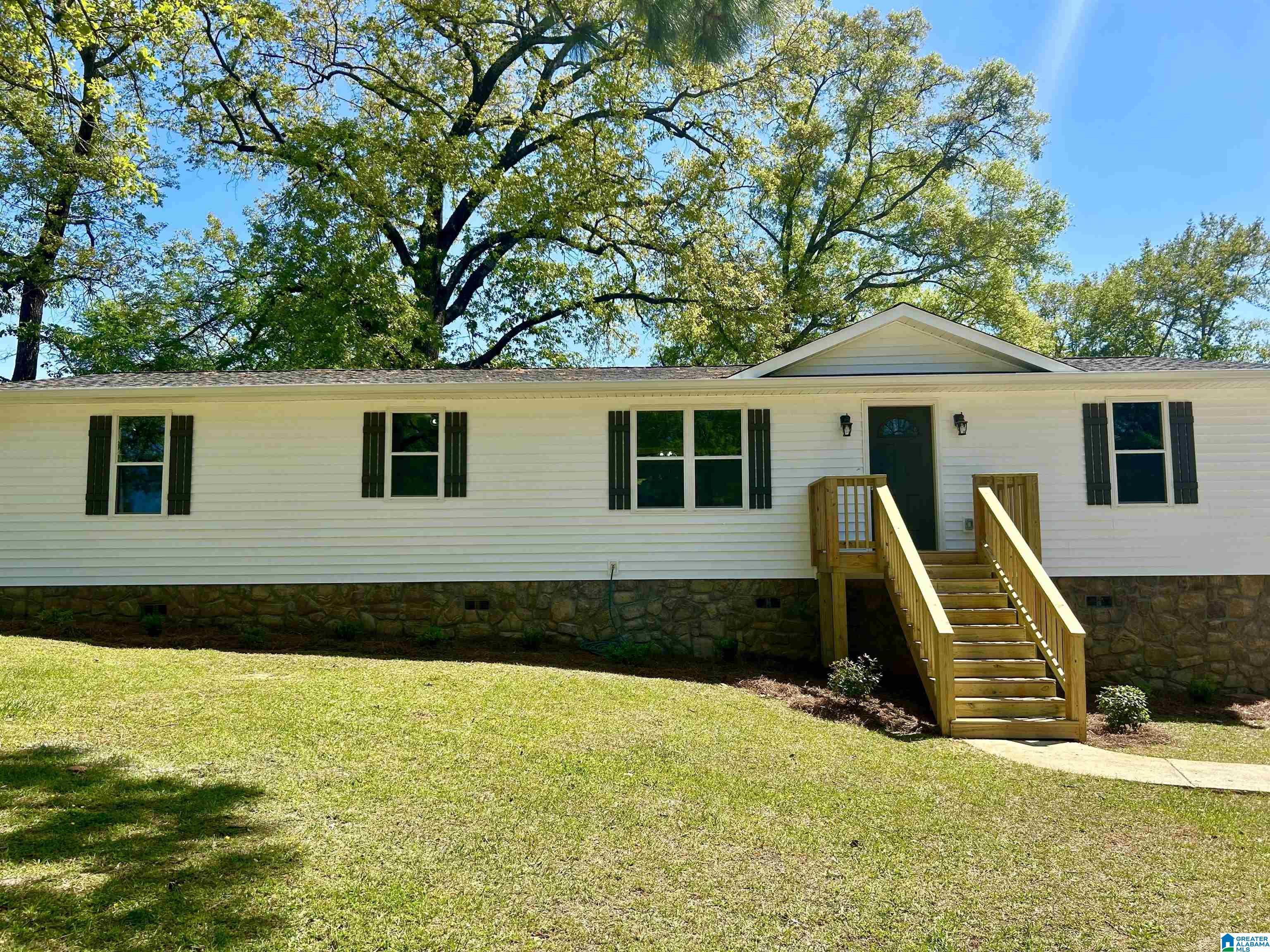 786 Merlin Drive Calera, AL 35040 - Photo 4 of 31