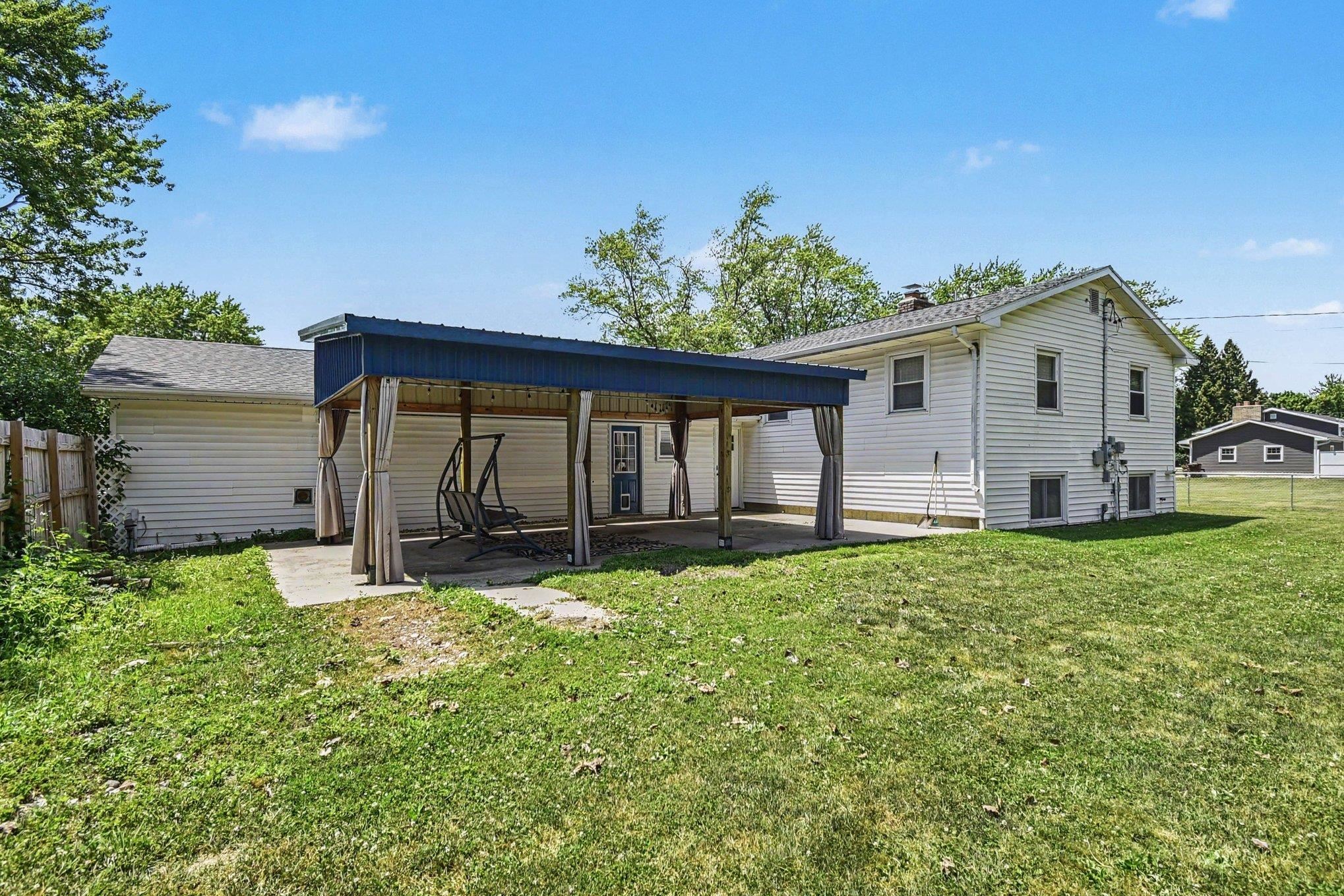 8197 South Federal Road Shepherd, MI 48883 - Photo 5 of 41