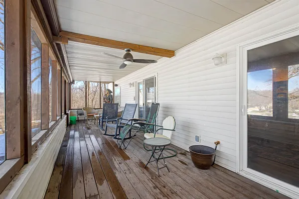 $645,000 | 21-50 Marina Court, Lake Carroll, IL 61046