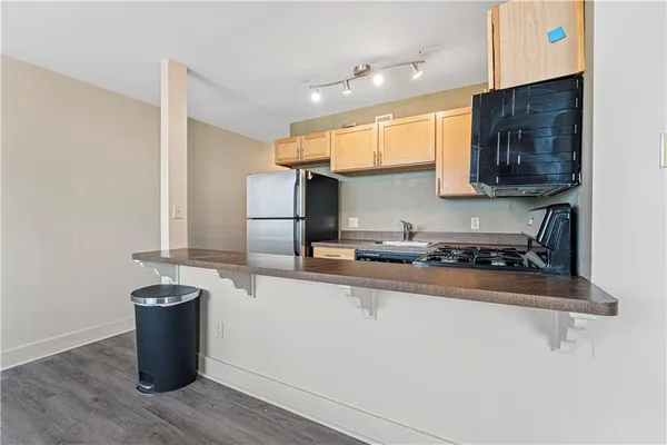 $105,000 | 600 East 8th Street, Unit 4F, Kansas City, MO 64106