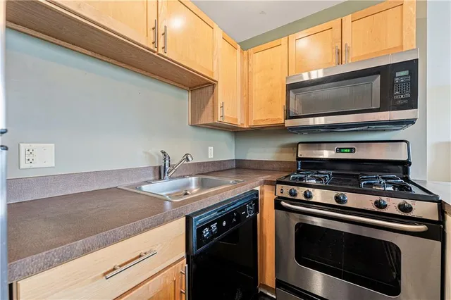 $110,000 | 600 East 8th Street, Unit 4F, Kansas City, MO 64106