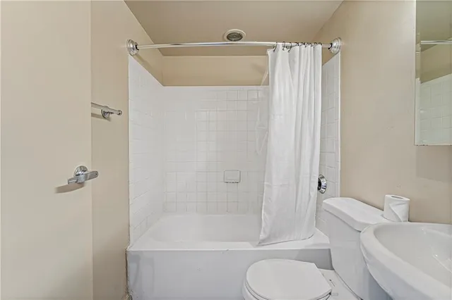 $110,000 | 600 East 8th Street, Unit 4F, Kansas City, MO 64106