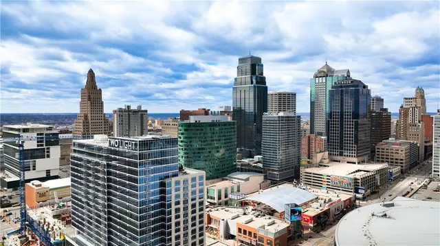 $110,000 | 600 East 8th Street, Unit 4F, Kansas City, MO 64106