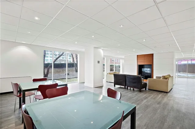 $110,000 | 600 East 8th Street, Unit 4F, Kansas City, MO 64106