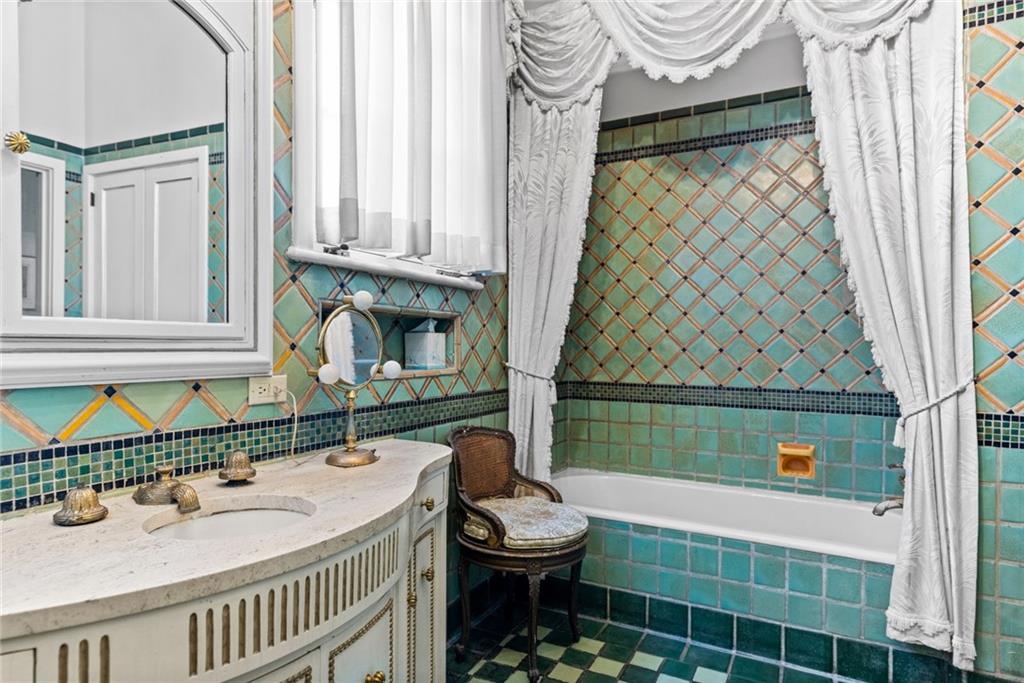 27 Audubon Place New Orleans, LA 70118 - Photo 13 of 16