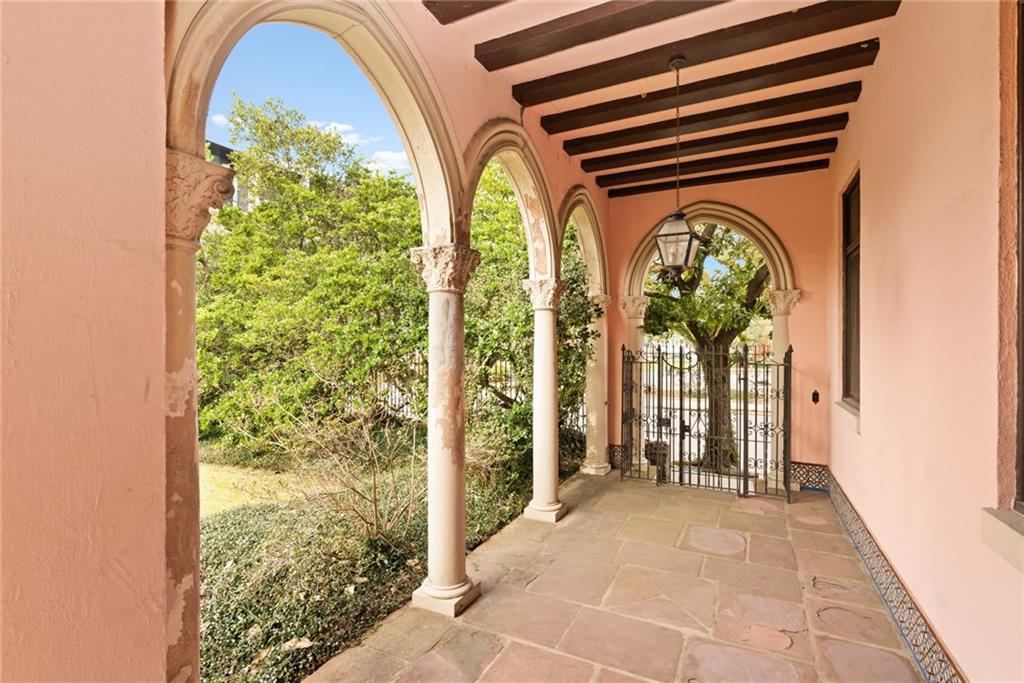 27 Audubon Place New Orleans, LA 70118 - Photo 2 of 16