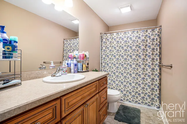 $450,000 | 6556 Gracepoint Drive Southeast, Caledonia, MI 49316