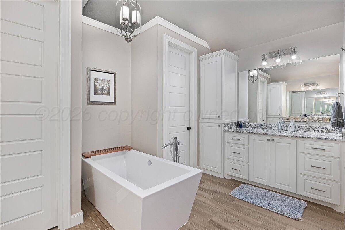 5504 Wesley Drive Amarillo, TX 79119 - Photo 12 of 33 Primary Bathroom 2
