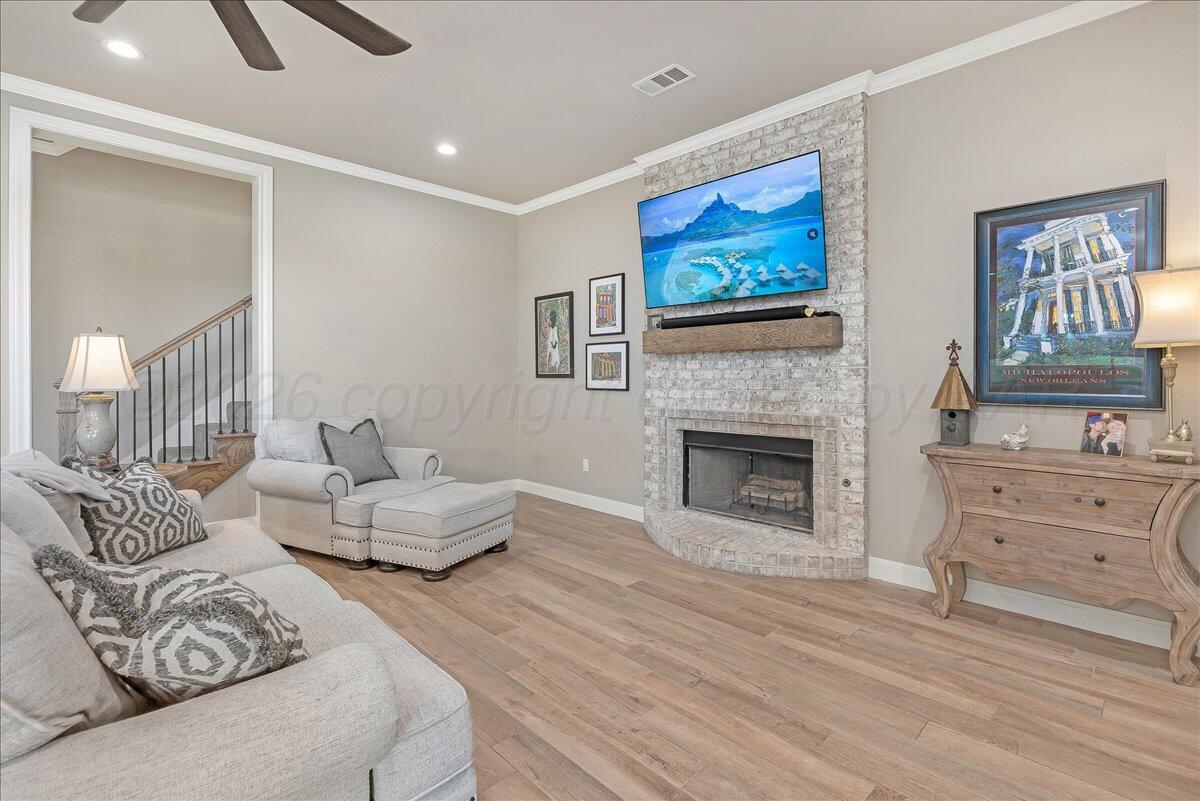 5504 Wesley Drive Amarillo, TX 79119 - Photo 17 of 33 Living Area