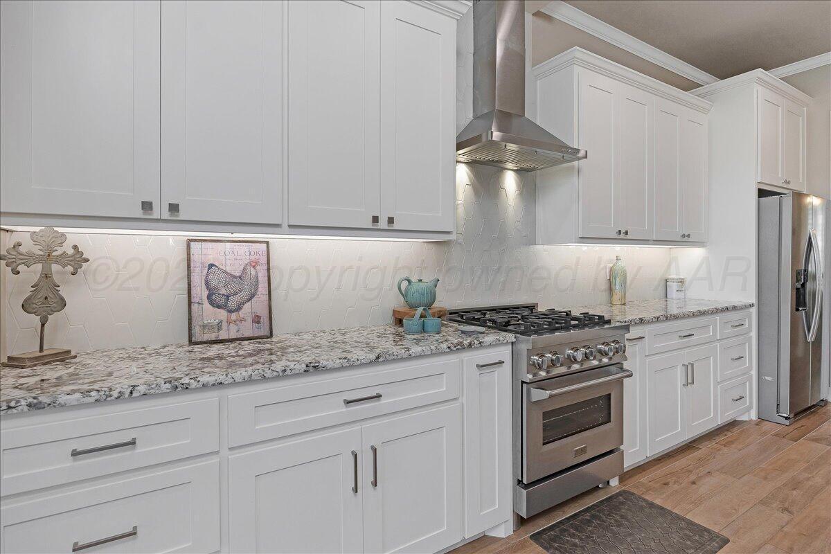 5504 Wesley Drive Amarillo, TX 79119 - Photo 22 of 33 Kitchen 4