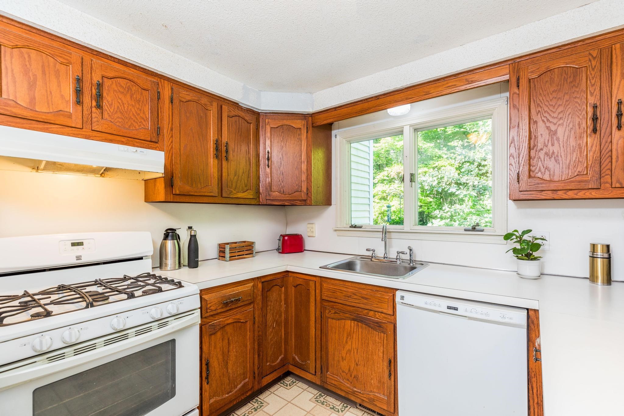 45 Pine Meadows Drive, Unit 45 Exeter, NH 03833 - Photo 4 of 37