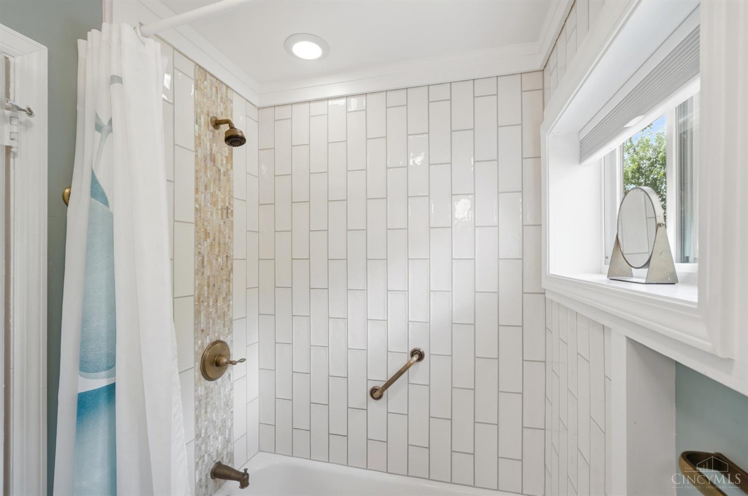 1346 Park Ridge Place Cincinnati, OH 45208 - Photo 33 of 46