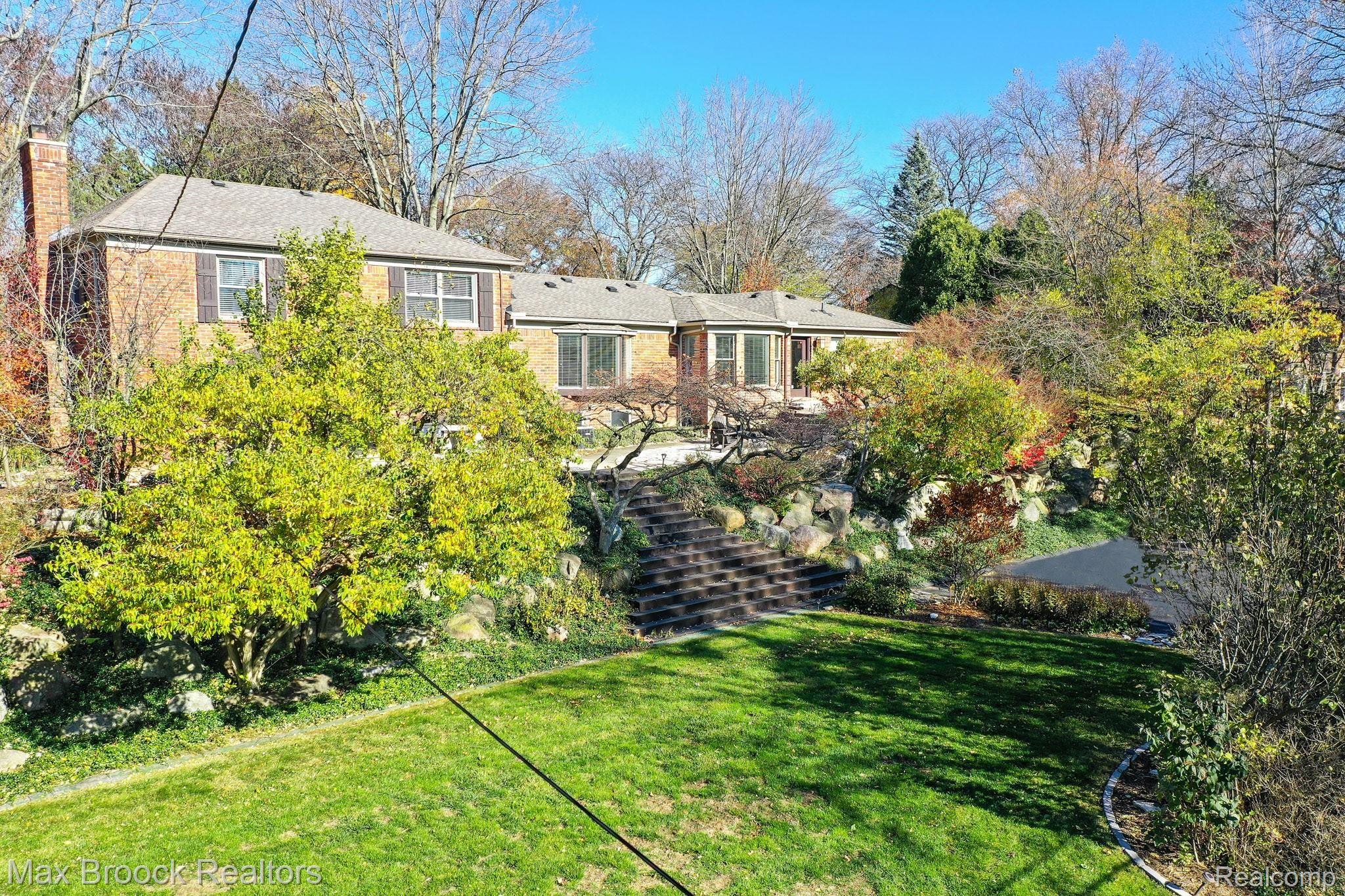 910 Rock Spring Road Bloomfield Hills, MI 48304 - Photo 38 of 43 DJI_0817.jpg