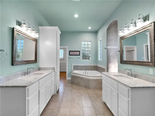 $1,125,000 | 6209 Lago Vista Drive, Corpus Christi, TX 78414