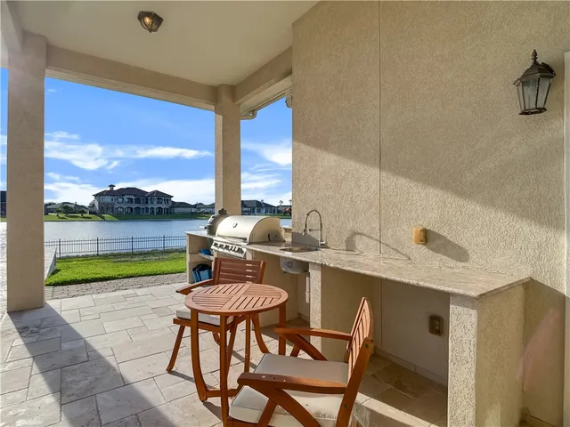 $1,125,000 | 6209 Lago Vista Drive, Corpus Christi, TX 78414