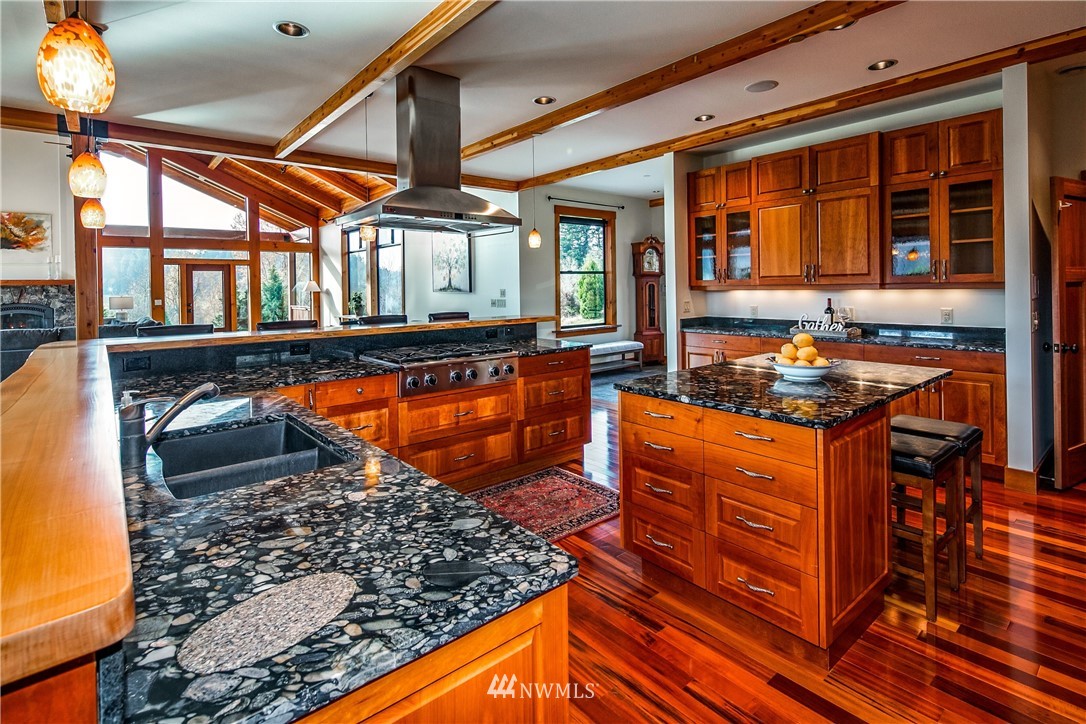 1414 Van Wyck Road Bellingham, WA 98226 - Photo 10 of 31 Gallery Image 10