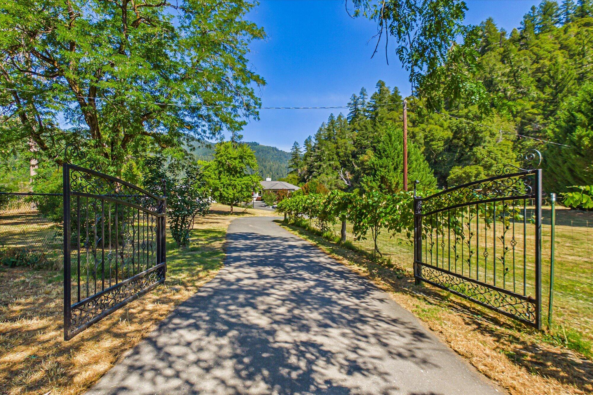 344 Patterson Road Willow Creek, CA 95573 - Photo 13 of 105