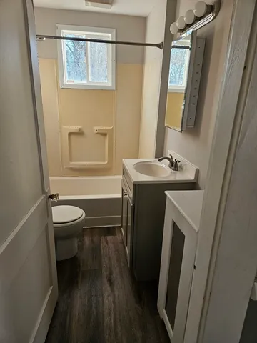 $2,100 | 53 Chaplin Street, Unit 1, Pawtucket, RI 02861