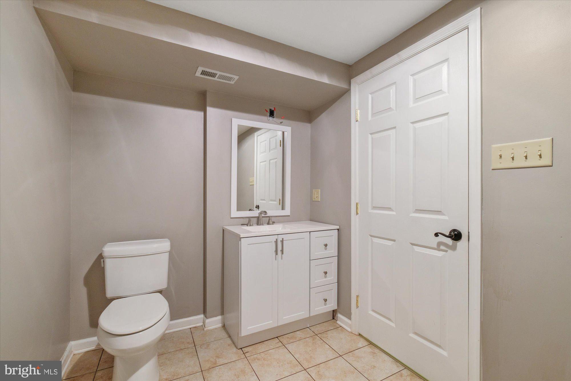 12039 Itnyre Road Smithsburg, MD 21783 - Photo 29 of 35 Lower level full bathroom
