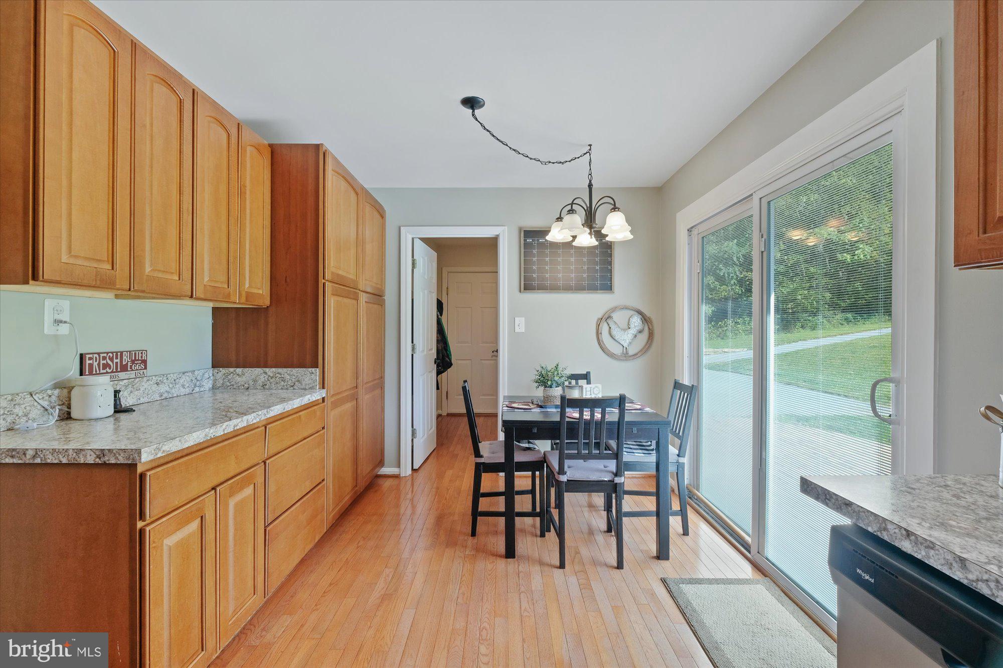 12039 Itnyre Road Smithsburg, MD 21783 - Photo 10 of 35 Eat-in Kitchen