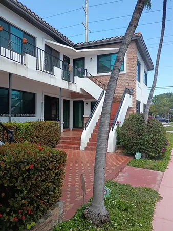$2,200 | 235 83rd Street, Unit 4, Miami Beach, FL 33141