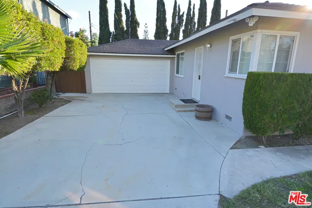 $3,750 | 9966 Glencrest Circle, Burbank, CA 91504