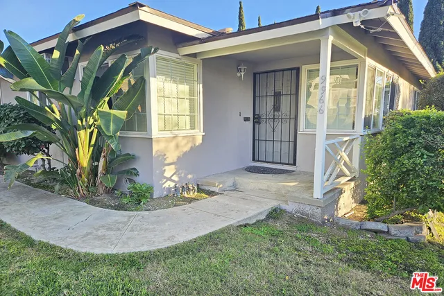 $3,750 | 9966 Glencrest Circle, Burbank, CA 91504