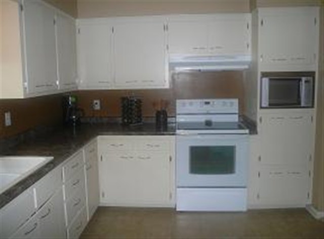 412 Arnold Road East Peoria, IL 61611 - Photo 5 of 15 Gallery Image 5