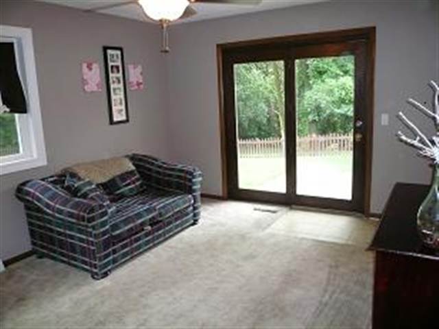 412 Arnold Road East Peoria, IL 61611 - Photo 10 of 15 Gallery Image 10