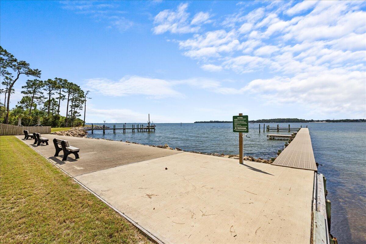 306 Tala Way Niceville, FL 32578 - Photo 36 of 47 a view of a terrace