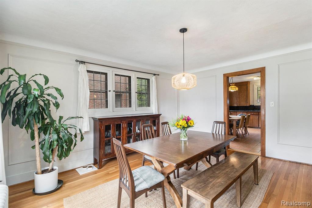 1332 Bedford Road Grosse Pointe Park, MI 48230 - Photo 13 of 39