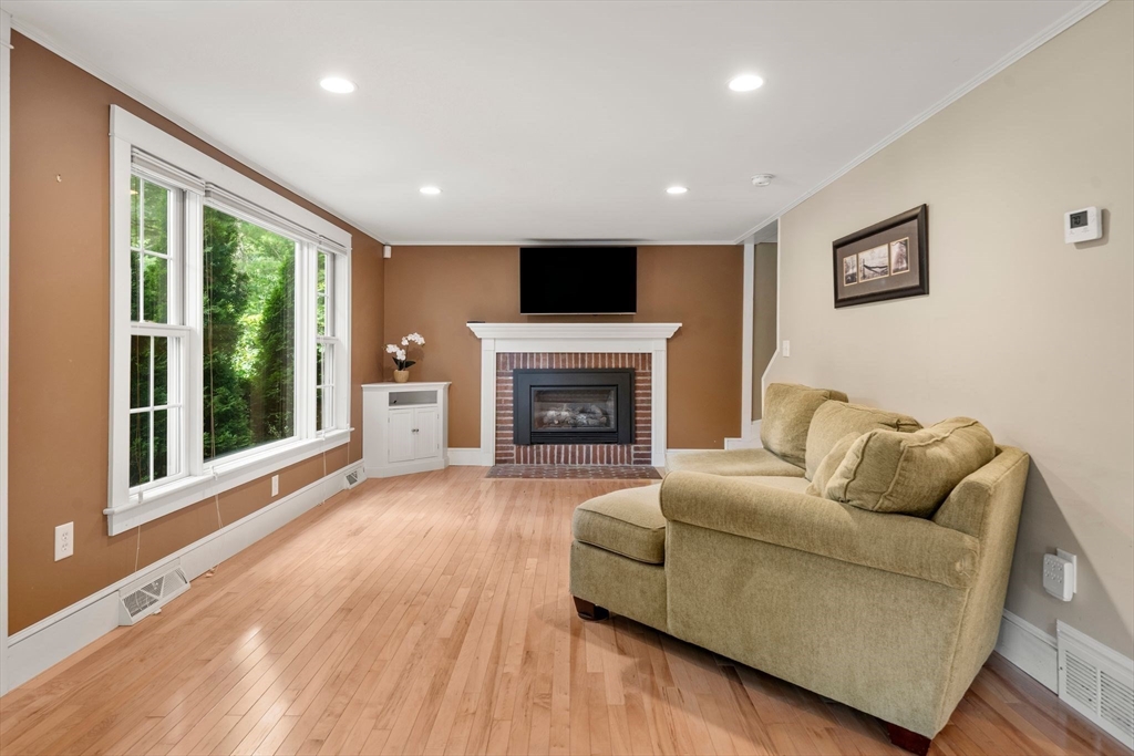 1144 State Road Plymouth, MA 02360 - Photo 12 of 36 Gallery Image 12
