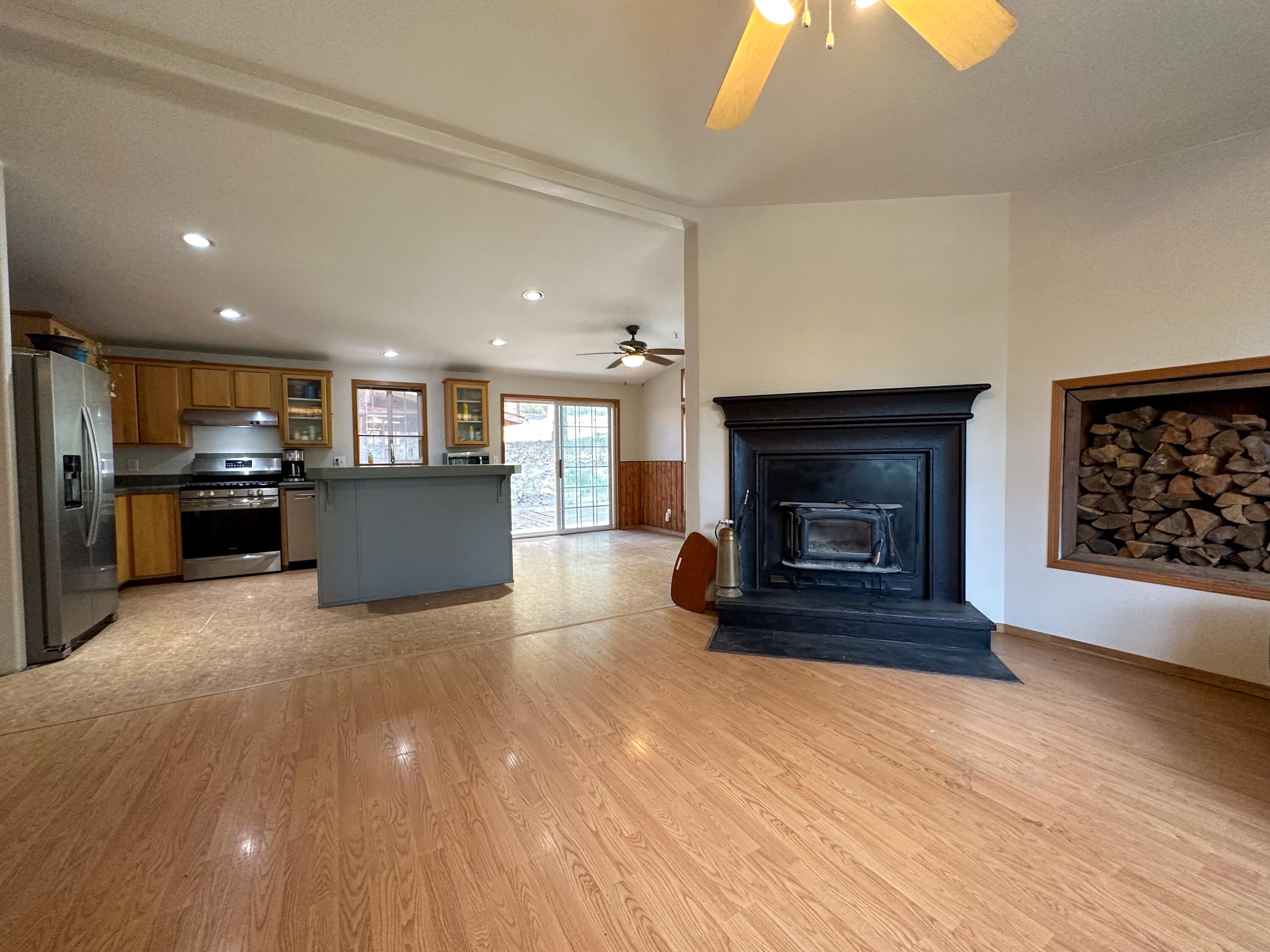 39505 Incline Drive Chiloquin, OR 97624 - Photo 5 of 53 7
