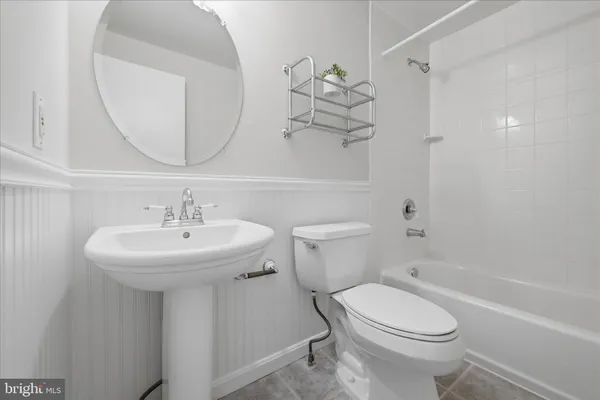 $610,000 | 126 Applewood Court, Hamilton, VA 20158