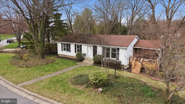 $610,000 | 126 Applewood Court, Hamilton, VA 20158