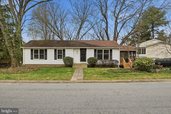 $610,000 | 126 Applewood Court, Hamilton, VA 20158