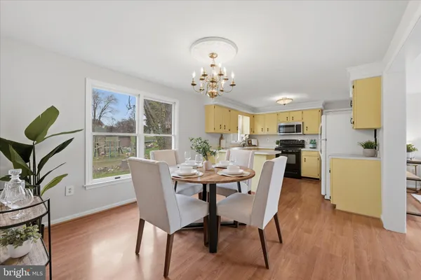 $610,000 | 126 Applewood Court, Hamilton, VA 20158