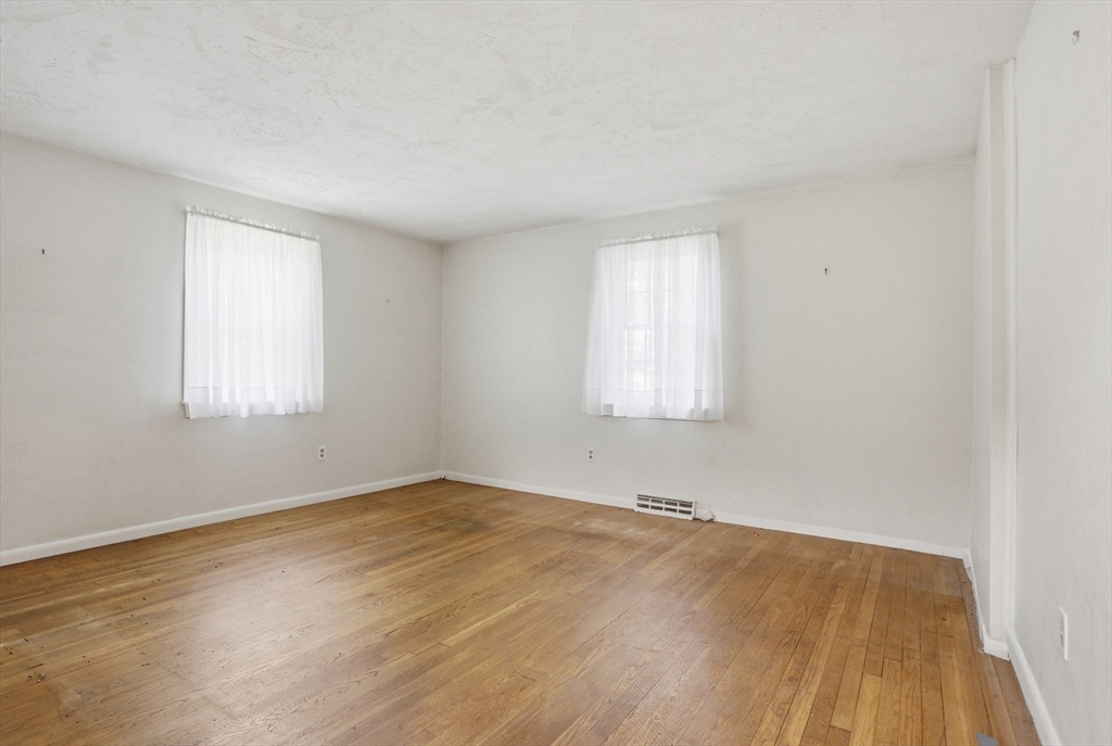 35 Quaboag Road Acton, MA 01720 - Photo 14 of 29