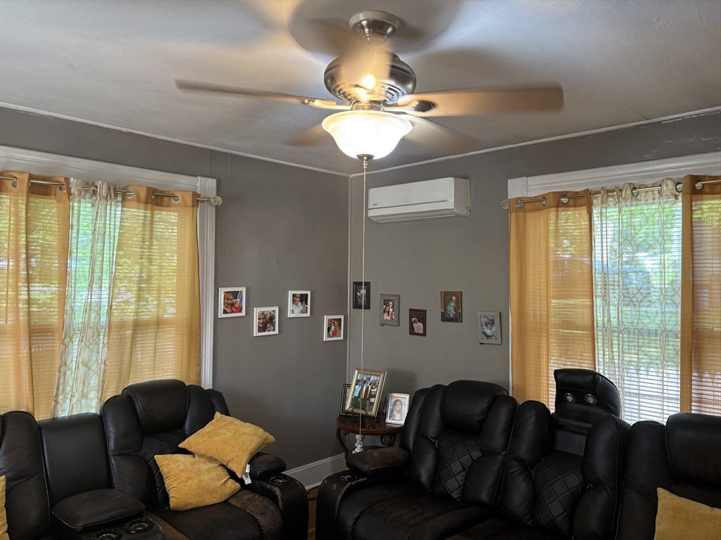 139 Tiffany Street Springfield, MA 01108 - Photo 7 of 17
