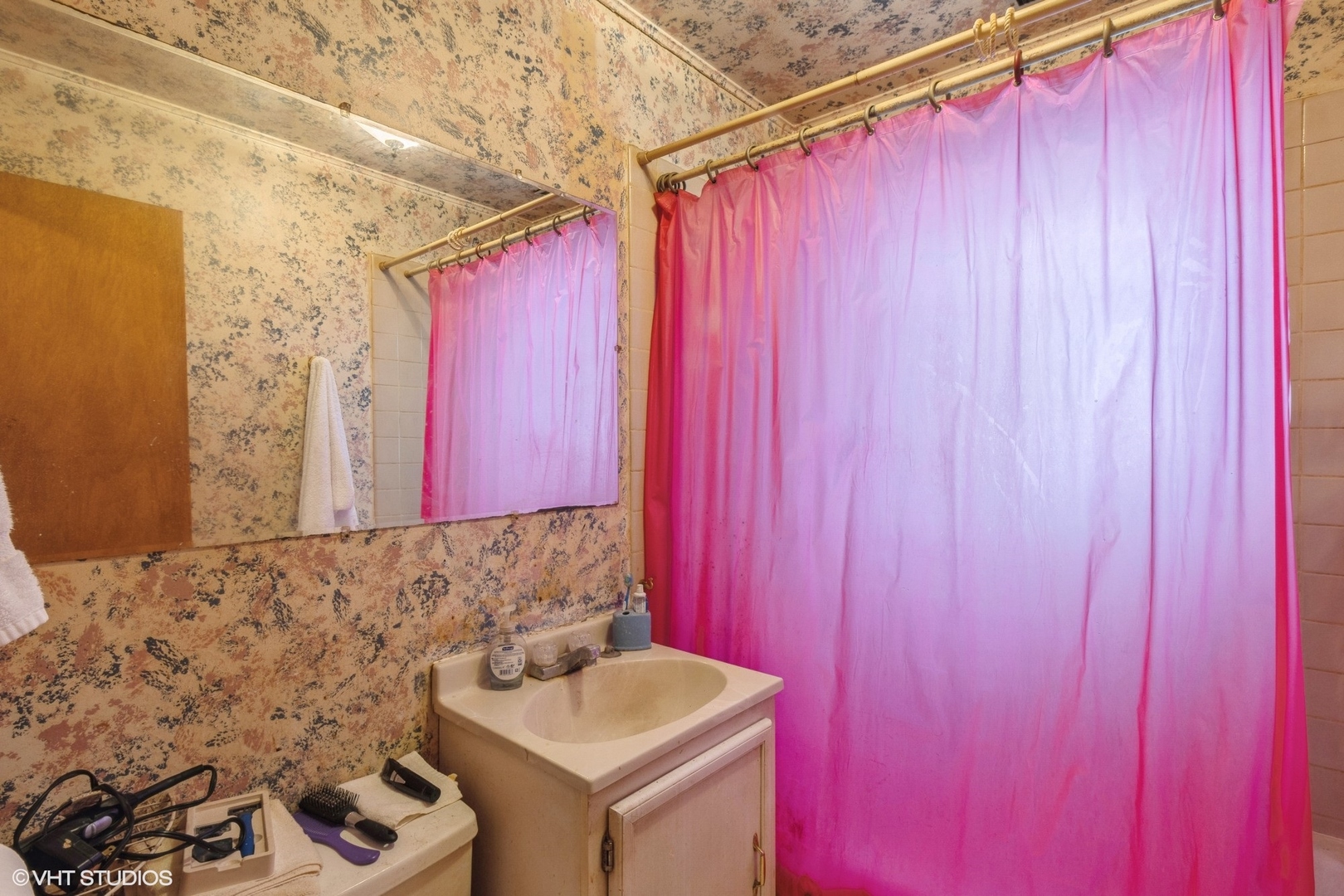 4341 Ruby Street Schiller Park, IL 60176 - Photo 8 of 10 a bathroom with a sink and a mirror