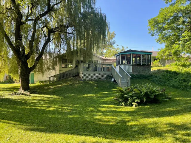 $300,000 | 1020 Hawthorne Street, Red Wing, MN 55066